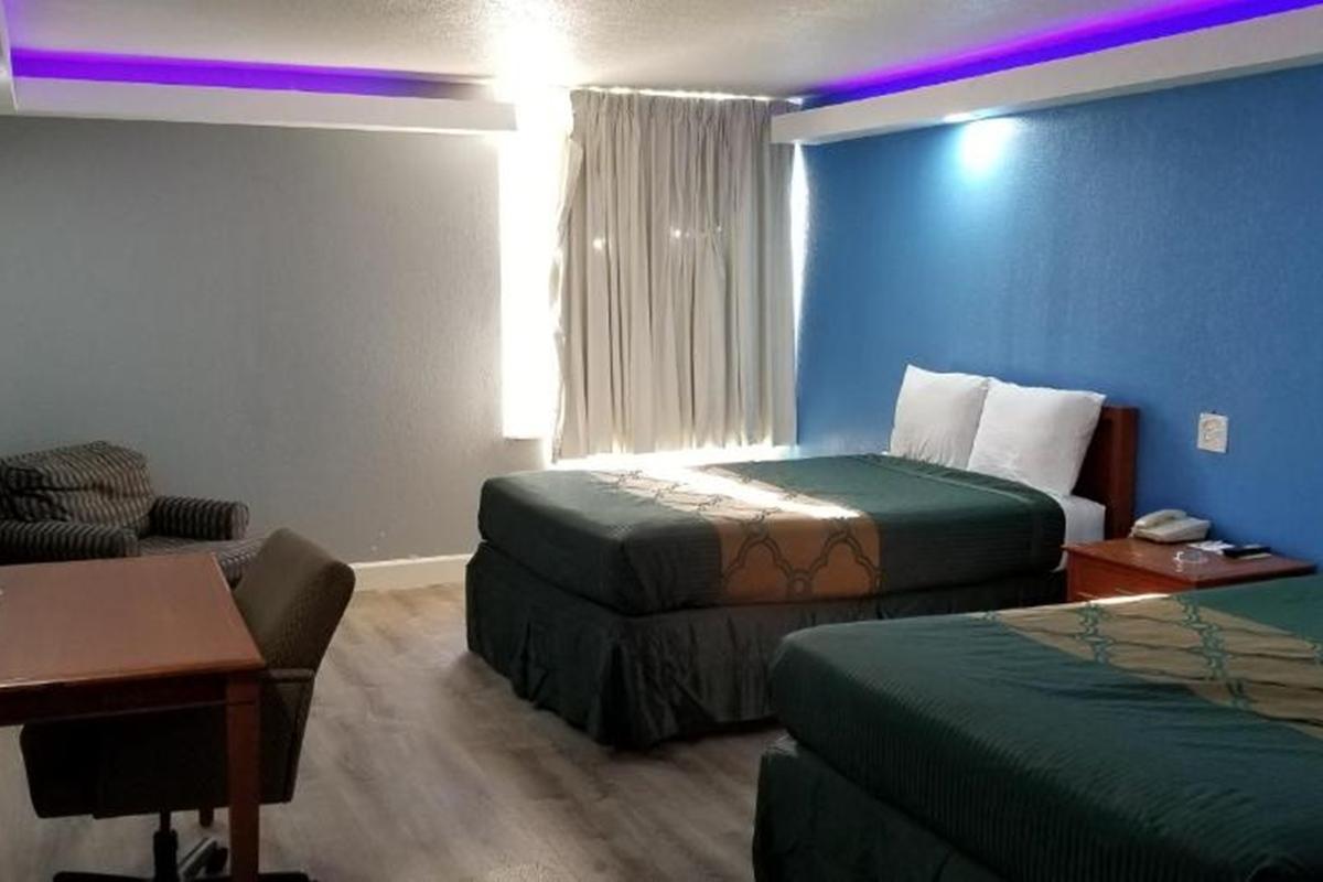 Americas Best Value Inn & Suites Хорн Лейк Екстериор снимка