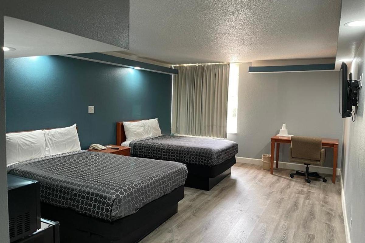 Americas Best Value Inn & Suites Хорн Лейк Екстериор снимка
