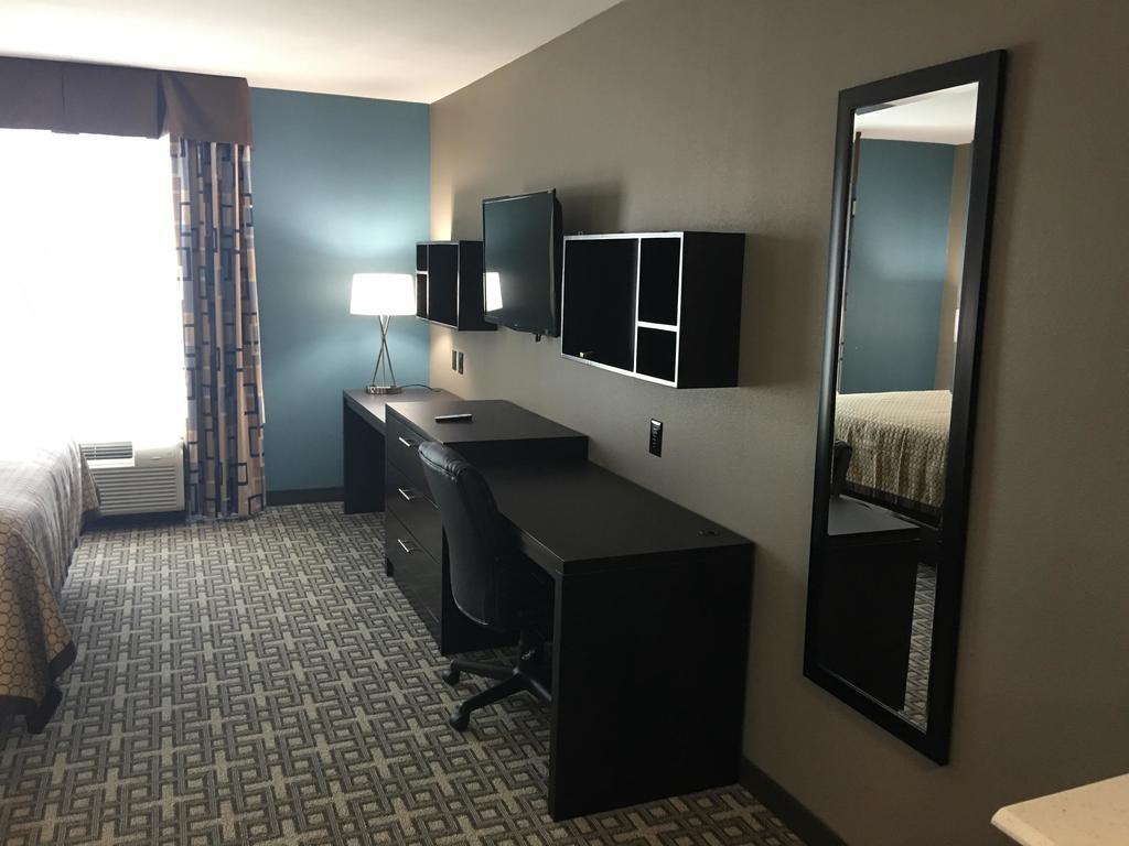 Americas Best Value Inn & Suites Хорн Лейк Екстериор снимка