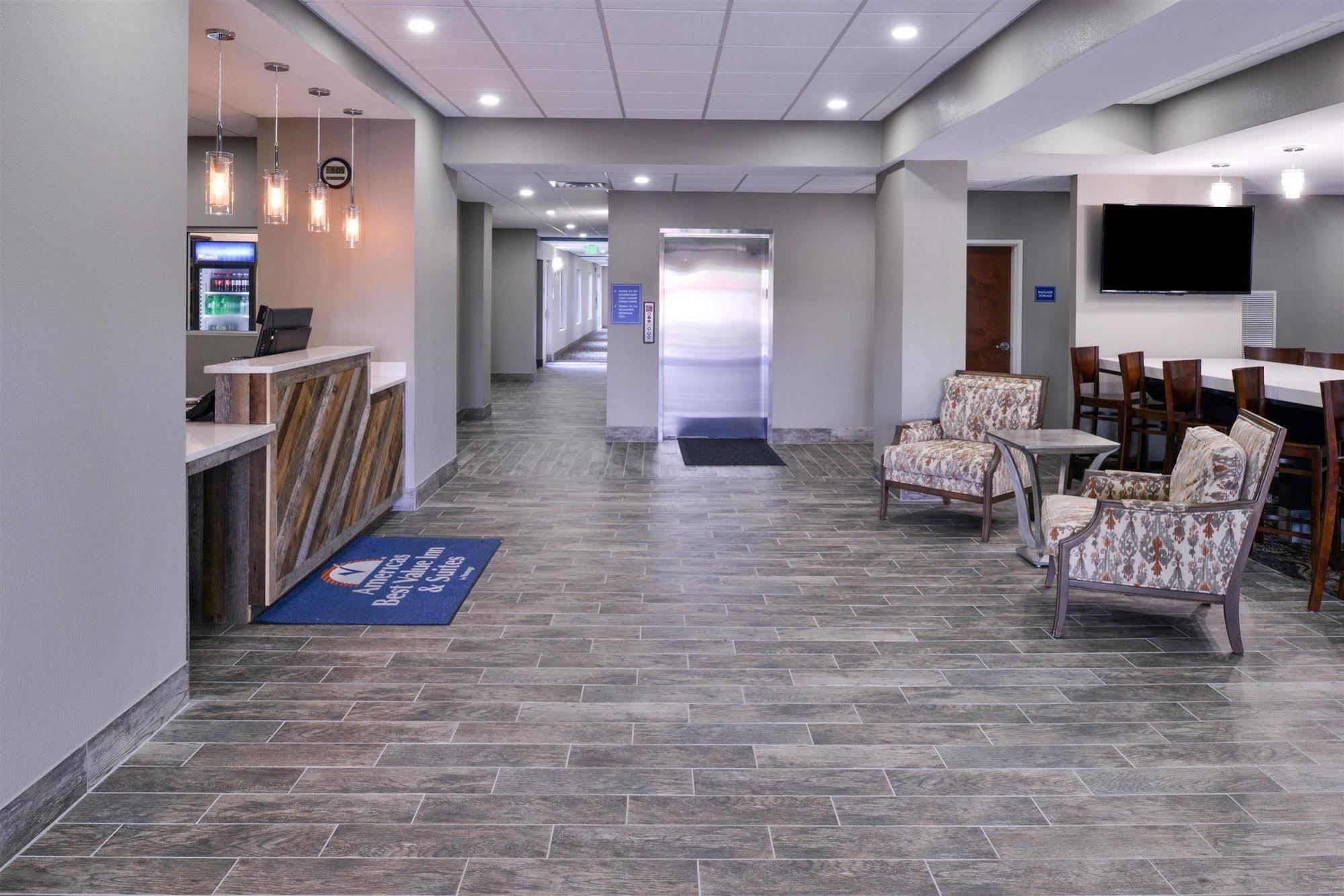 Americas Best Value Inn & Suites Хорн Лейк Екстериор снимка